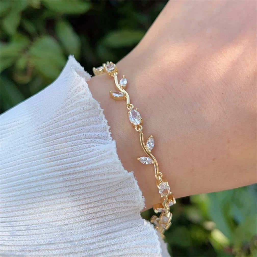 Elegant Floral Bracelet